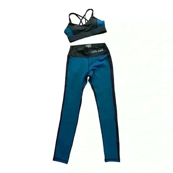 EVREE X BARBELLA Sports Bra & Heart Booty Leggings Active Set Teal/Black  M - Picture 4 of 10
